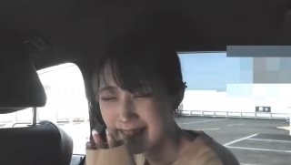 包臀裙女神，慢慢脱下裙子换上丝袜，露出自己的小骚穴